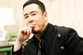 48岁的杨坤为何突然不红了？看他干过的那些事，就一点都不奇怪了图片