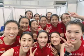 梦回里约！中国女排3比2力挫巴西！郎平亲自指挥见效，“张常宁yyds”霸榜，朱婷准备好了！网友：国足学着点图片