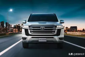 全新一代兰德酷路泽正式发布，全系6缸带大梁，外观霸气6.7秒破百图片