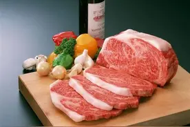 买猪肉时，要分清“前腿”和“后腿”，区别挺大，买错难吃还浪费图片