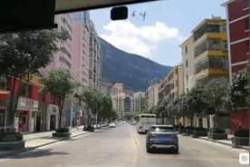 5w买房、10w住别墅！那些跑去鹤岗、个旧买房的人，后来怎样了？图片