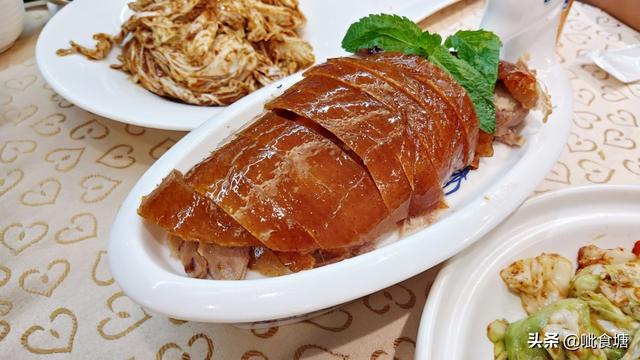 你可能不知道，北京烤鸭并非源自全聚德，200元一套依旧值得吃