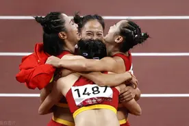 创造历史！中国女子接力队跑出奥运第六，4个哪吒怎么这么棒？图片