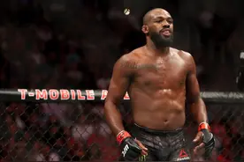 UFC拒绝骨头加薪要求，琼斯寻求新东家，或加盟ONE冠军赛图片