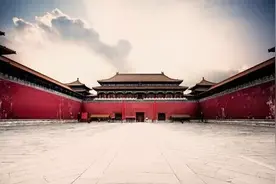 故宫开门前，为什么工作人员会大喊三声图片