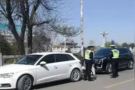 路边违停会被贴条吗？官方回应来了！图片