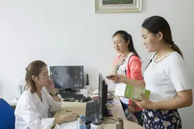 为什么有的女性20天来一次月经，有的人40天来一次？哪种好？图片