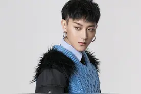 黄子韬潇洒帅气侧颜，天真率真，勇敢正直图片
