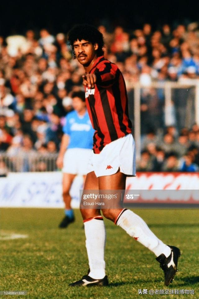 左后卫马尔蒂尼,米兰传奇,年轻的老干部,防守过普拉蒂尼,马拉多纳