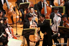 一连《命运》《英雄生涯》两个大部头，李心草指挥“不靠谱”图片