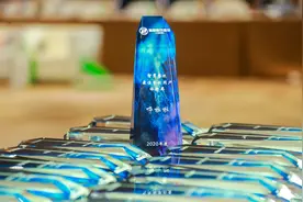 哗啦啦亮相第九届中国智慧餐饮创新峰会，荣获最佳餐饮用户体验奖图片