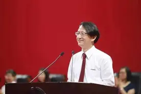 大学校长可以调入公务员机关当领导，高中校长有机会吗？图片