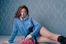 甄子丹女儿晒照，16岁身高181腿长不输超模，曾被指像40？图片