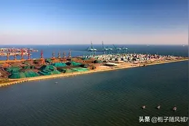 河北省的海上门户——秦皇岛港图片