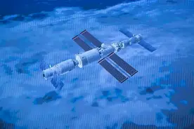 ​中国空间站过境荆州！我们拍到了！快看最美“流星”划过荆州天空图片