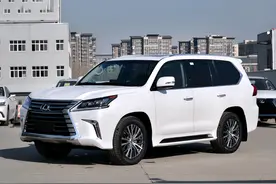 开完雷克萨斯LX570，再换到路虎揽胜上，车主：对比差距明显图片