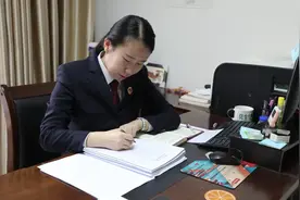 【学党史.抓整顿|跟班先进找差距】 学习不止，奋斗不止，办公室巾帼展英姿图片
