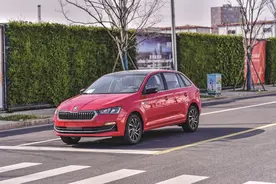 精致的两厢车  上汽斯柯达昕动图片