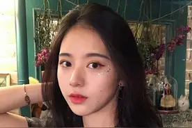 “老夫少妻”幸福吗？52岁领导，娶26岁女下属，其中酸苦仅自己懂图片