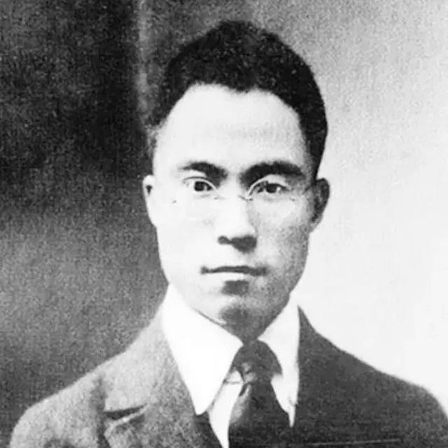 如云如海如山，自如自由自在