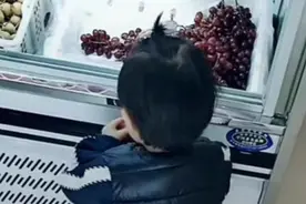 “妈妈，能买一颗车厘子吗？”母亲的自作聪明，毁了孩子的格局图片