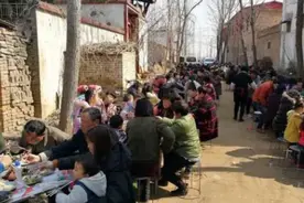 乡下吃酒席尴尬，三种人素质差让人厌弃，你在其中吗？图片