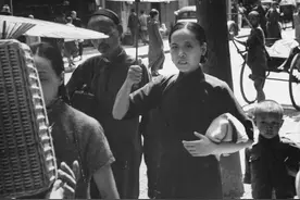 抗日战争时期，重庆的街头和风土民情，战乱的重庆和坚强的人们图片