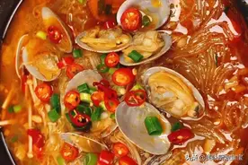 ‘‘花甲粉丝’’的做法分享，这样做出来的花甲粉丝才会咸香辣浓图片