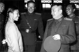 爷孙俩都是离家出走，最后都当上将军，孙子比爷爷更厉害图片