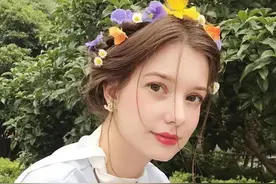 俄罗斯美少女，曼妙曲线，清纯又性感，3个动作，练她同款身材图片