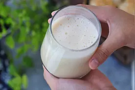 打豆浆时，用熟豆子打还是生豆打？教你正确做法，香浓营养无腥味图片