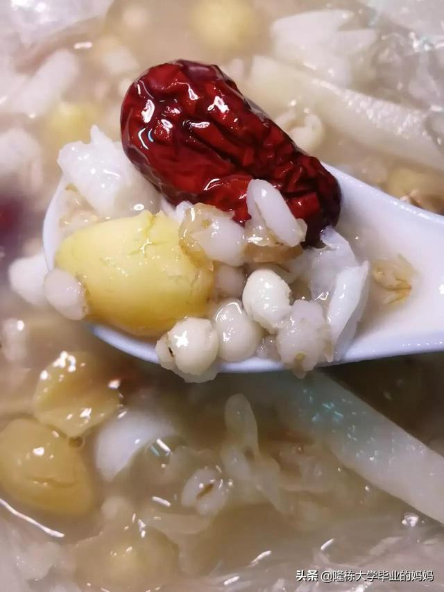 艾草花胶鸡肉汤 2026年花胶鸡肉煲