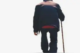 年轻时打老婆去外面找女人，老了报应来了，看他最后活成了什么样图片