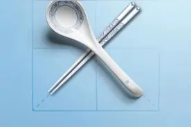 领导给你夹菜，吃不吃？图片