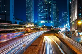 10点30分，发现有人偷窥，该曝光，该举报吗？应该怎么办？图片