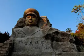 许世友30年后再回家乡，人群中望见叔叔，大怒：你还有脸来见我图片