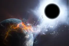 地球正加速接近黑洞，相距约2万5千光年，速度达每秒227千米图片