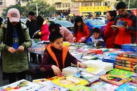 假如老师去摆地摊，3样东西能卖脱销，从业30年一线教师良心推荐图片