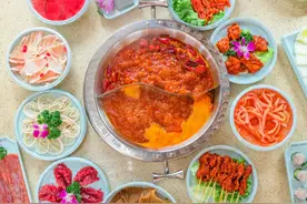 来二仙桥公园，边坐火车边吃火锅！| 成华融媒图片