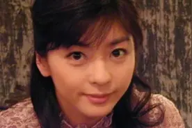 中山忍：火遍中国的日本女星，为李连杰不顾贞洁，48岁还单身一人图片