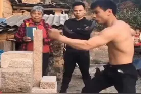 广东小伙堪比李小龙！咏春寸拳秒断花岗岩为国争光，专家作出点评图片