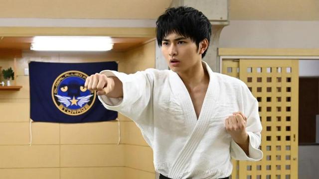 火了半个世纪的真“顶流”，没有一个人能躲过奥特曼（下）