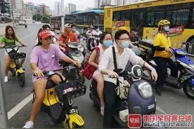走人行道应下车推行，骑旧标车不戴头盔要罚款！南宁电动车新规颁布图片