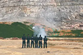 黄石开发区铁山区多部门联合销毁1000余件非法烟花爆竹图片