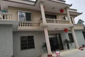 第一次去农村女友家，就被她家别墅给吓到了图片