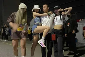 宠妻人设塌了！GAI大尺度“聊骚”女性实锤，女方称有证据非造谣图片