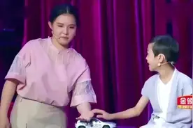 7岁小神童现场把脉找孕妇，竟无一差别，观众的嘴巴都张大了图片