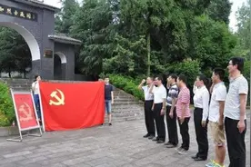 被自己学生杀害的独臂将军，死后棺材要竖着埋，死也要站着死图片