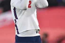 1-0，英格兰赢球却遭重创！利物浦巨星受伤离场，欧洲杯悬了图片