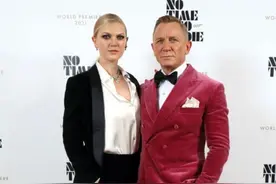 丹尼尔·克雷格大女儿高调亮相，温文尔雅，穿上鞋比她父亲还高图片